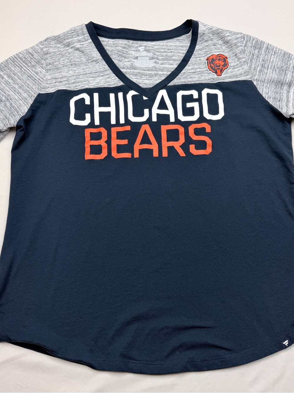 Chicago Bears NFL women’s V-Neck T-Shirt